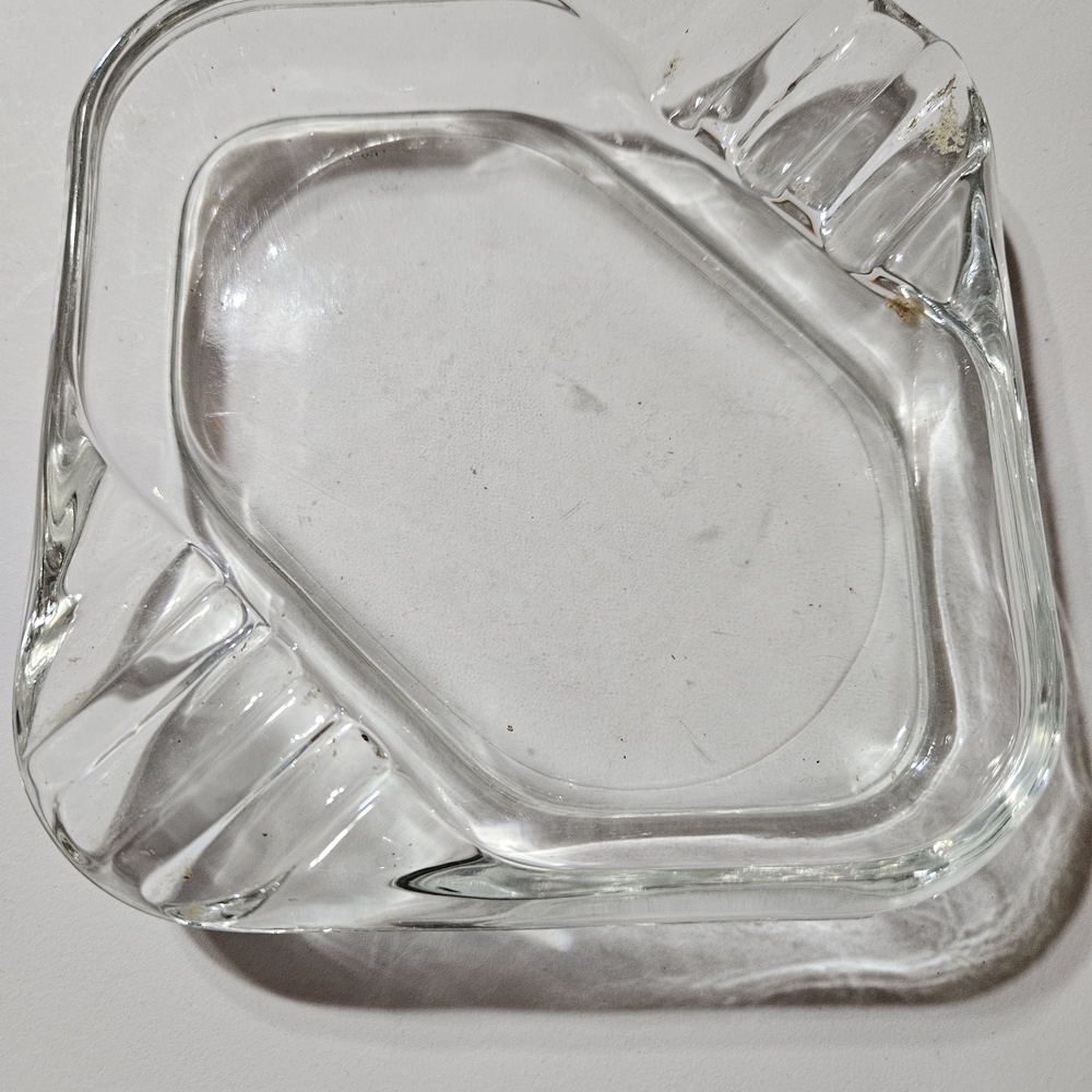 Ashtrays - Picture 3 of 8